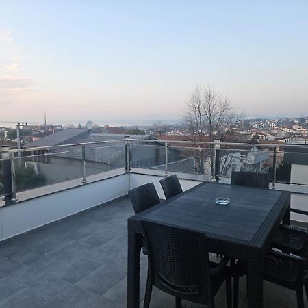 Modern Apartment In Very Quiet Location In Darica, Istanbul Exteriör bild