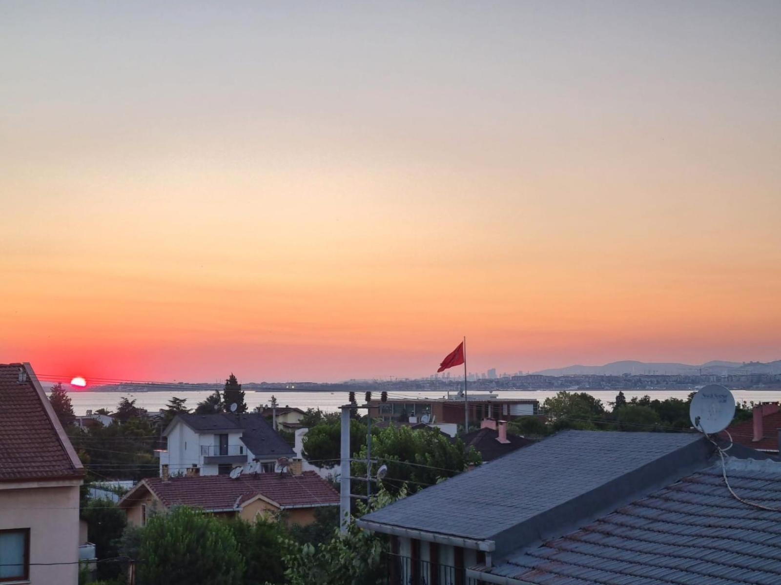 Modern Apartment In Very Quiet Location In Darica, Istanbul Exteriör bild