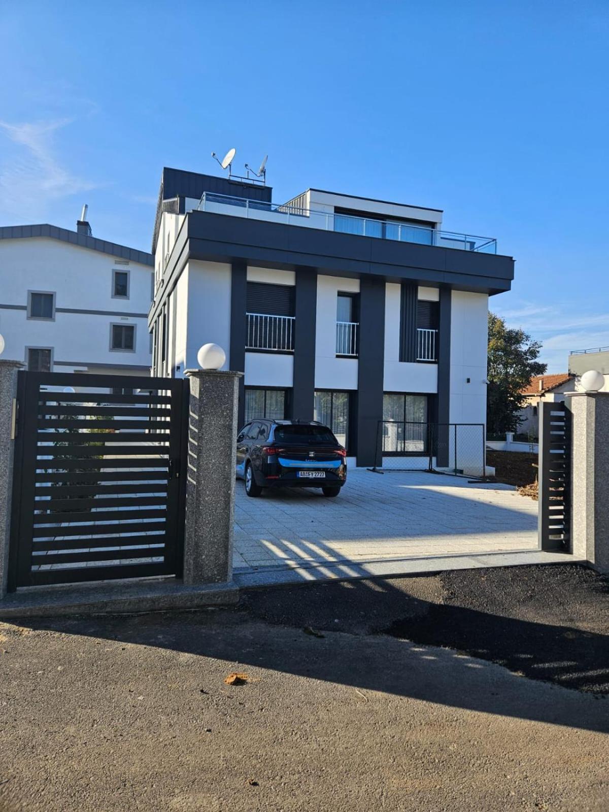 Modern Apartment In Very Quiet Location In Darica, Istanbul Exteriör bild